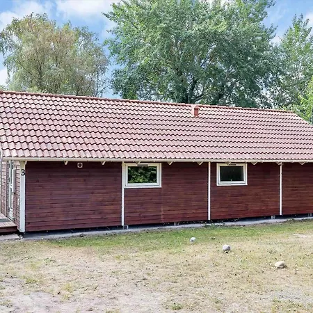 Semesterbostad 12218-1-sjaellands-odde-hyldebo-strandvej-3 Yderby